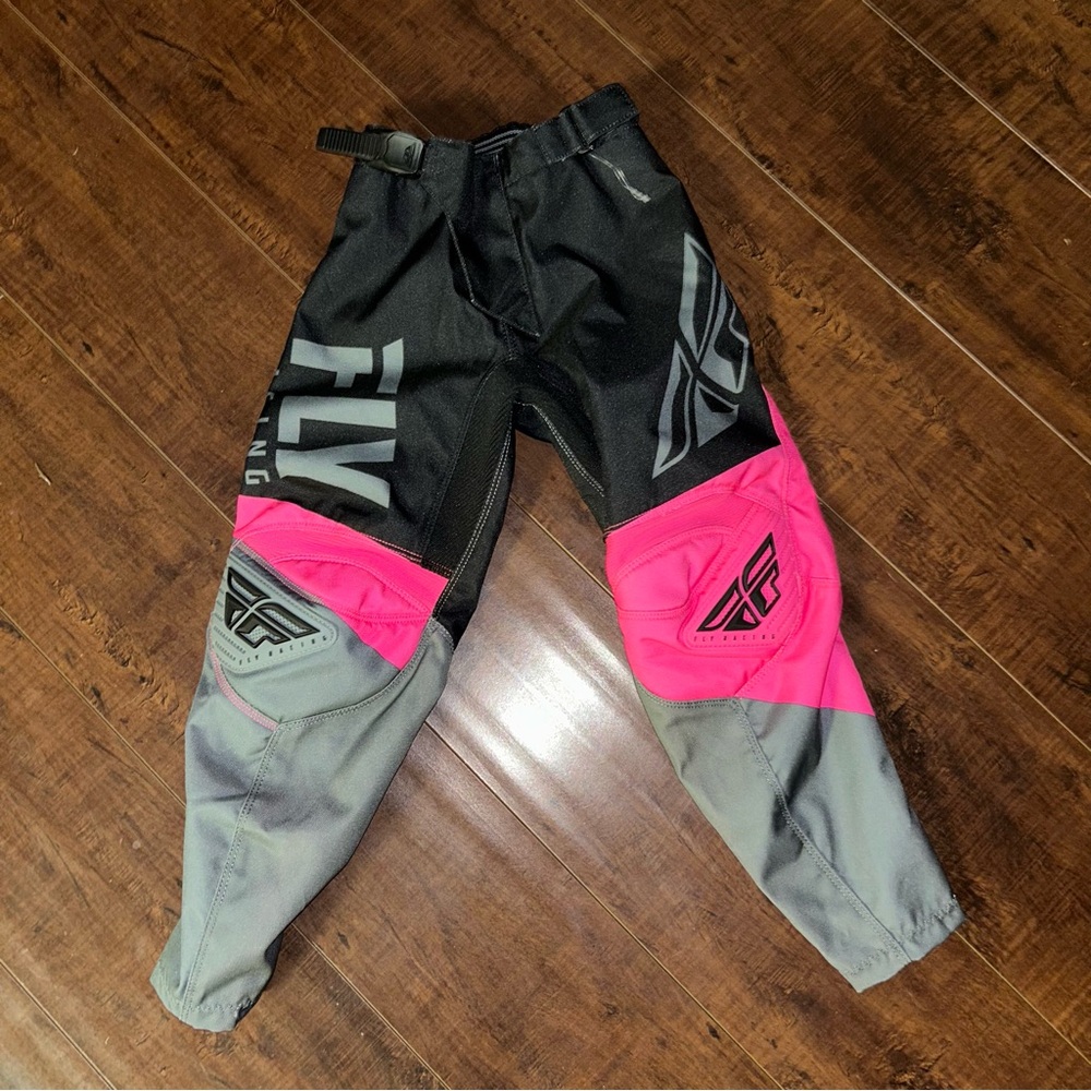 FLY RACING YOUTH F-16 PANTS PINK/GRAY/BLACK
SZ 18